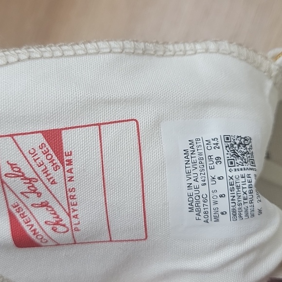 Converse high top Brand new platform in the box no lid. - Picture 14 of 15